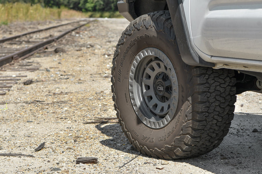 Overland Sector Venture 17x9 -12 5x114.3/5x127mm 71.5mm Satin Grey