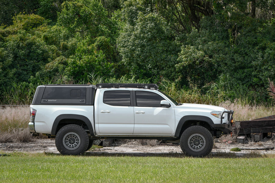 VENTURE | Satin Grey